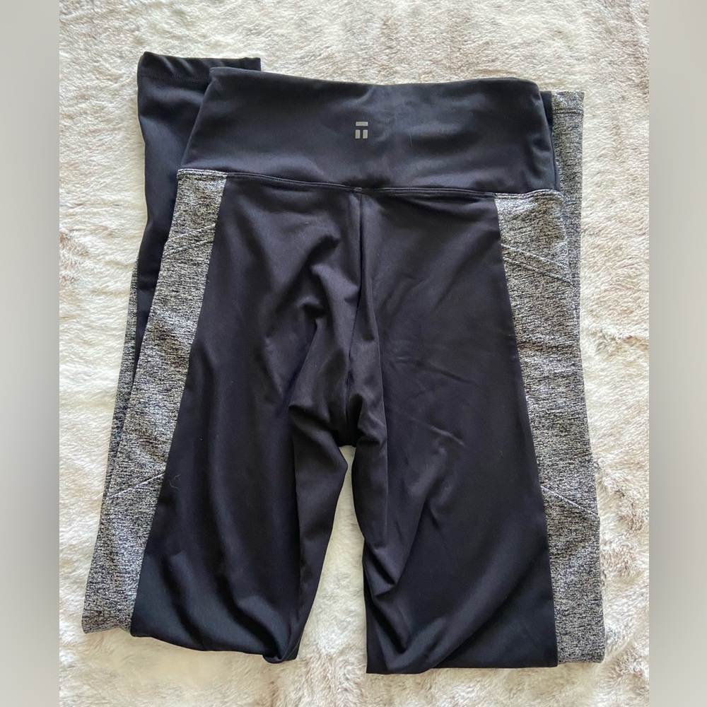 Tommy John Go Anywhere Collection Woman’s black and gray size Small